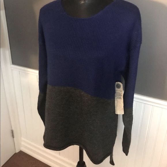 NWT Nevada Sweater - Picture 2 of 2